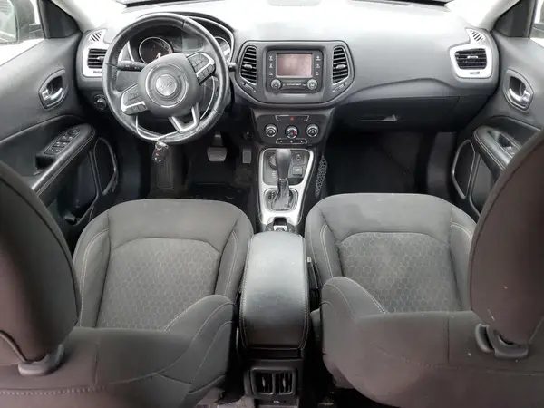 3C4NJDABXJT132164 2018 JEEP COMPASS - Image 8