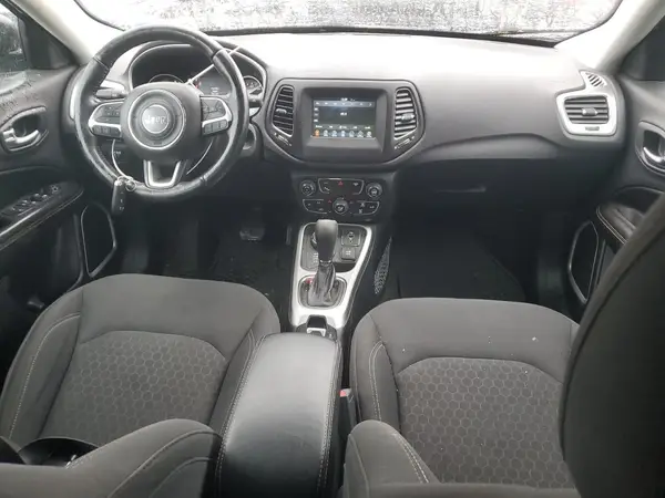 3C4NJDABXJT163155 2018 JEEP COMPASS - Image 8
