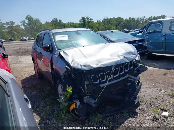 3C4NJDABXJT189836 2018 JEEP COMPASS - Image 1