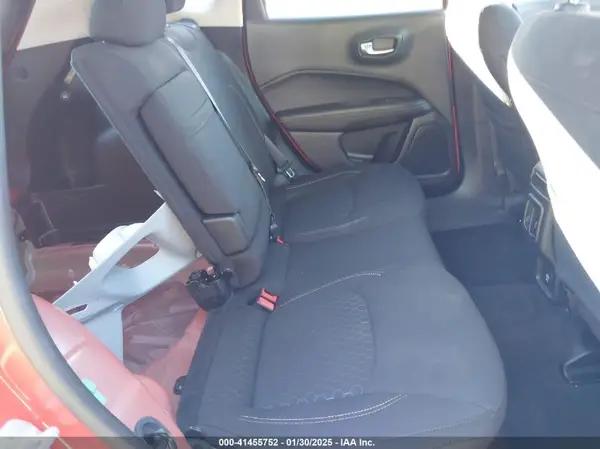3C4NJDABXJT213536 2018 JEEP COMPASS - Image 8