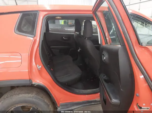 3C4NJDABXJT256435 2018 JEEP COMPASS - Image 8