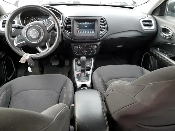 3C4NJDABXJT262512 2018 JEEP COMPASS - Image 8