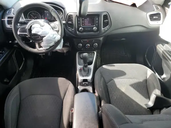 3C4NJDABXJT283179 2018 JEEP COMPASS - Image 8