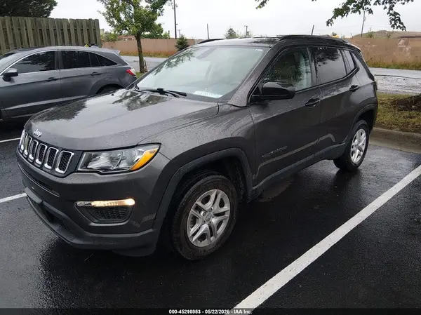 3C4NJDABXJT332137 2018 JEEP COMPASS - Image 2