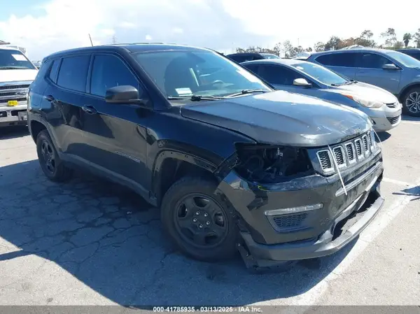 3C4NJDABXJT423666 2018 JEEP COMPASS - Image 1