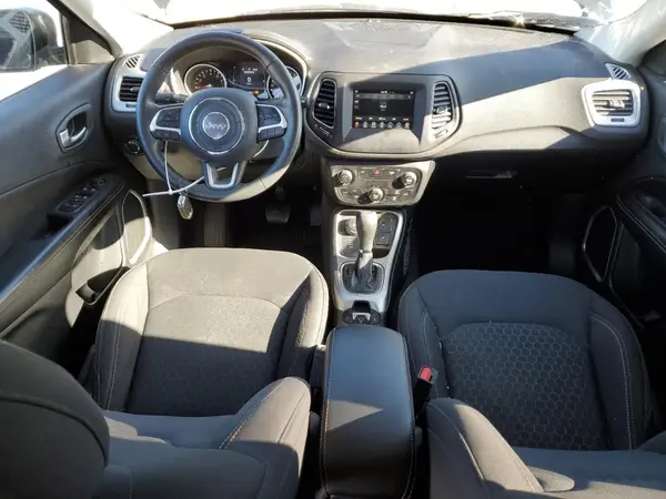 3C4NJDABXKT622301 2019 JEEP COMPASS - Image 8