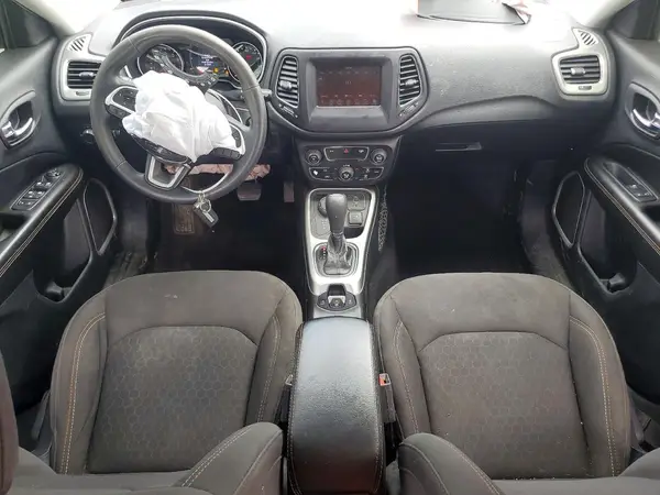 3C4NJDABXKT639681 2019 JEEP COMPASS - Image 8