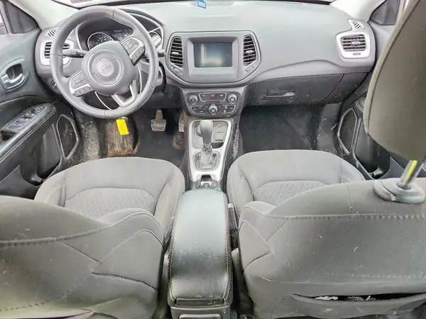3C4NJDABXKT689853 2019 JEEP COMPASS - Image 8