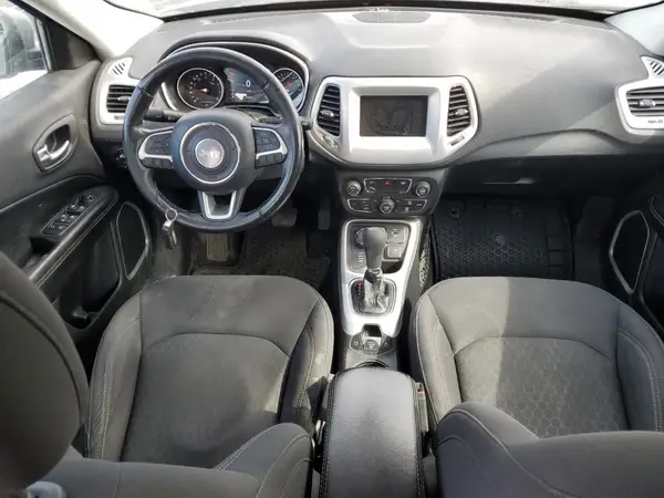 3C4NJDABXKT754197 2019 JEEP COMPASS - Image 8