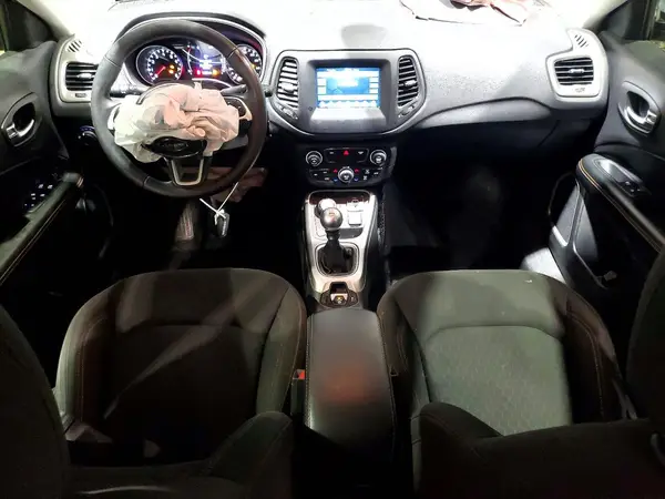 3C4NJDABXKT770772 2019 JEEP COMPASS - Image 8
