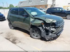 3C4NJDABXKT771534 2019 JEEP COMPASS