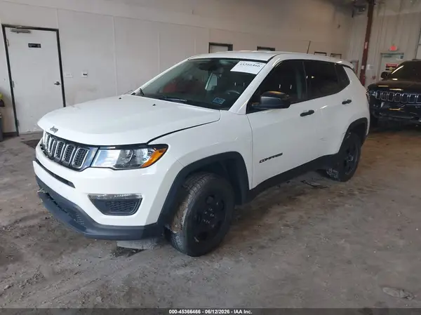 3C4NJDABXKT808002 2019 JEEP COMPASS - Image 2