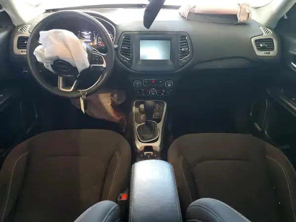 3C4NJDABXLT123063 2020 JEEP COMPASS - Image 8