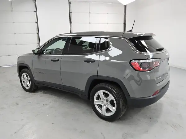 3C4NJDAN0PT520426 2023 JEEP COMPASS - Image 2