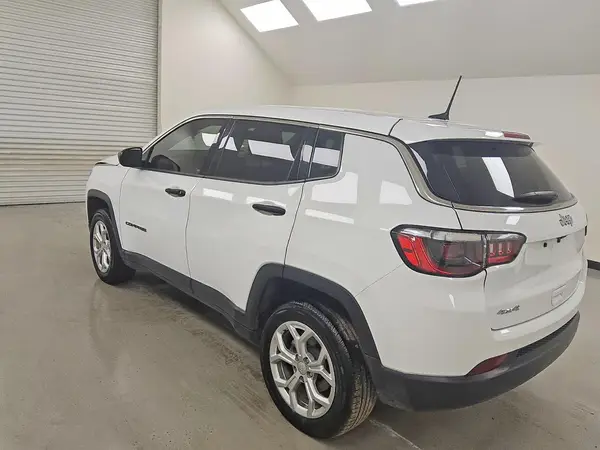 3C4NJDAN0RT105240 2024 JEEP COMPASS - Image 2
