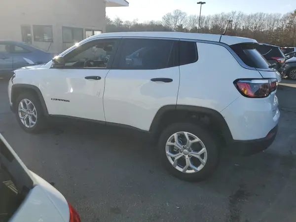 3C4NJDAN0RT137881 2024 JEEP COMPASS - Image 2