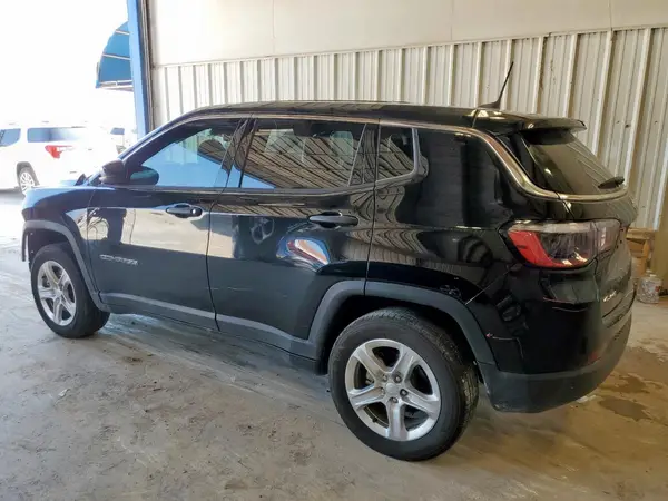 3C4NJDAN1PT572468 2023 JEEP COMPASS - Image 2