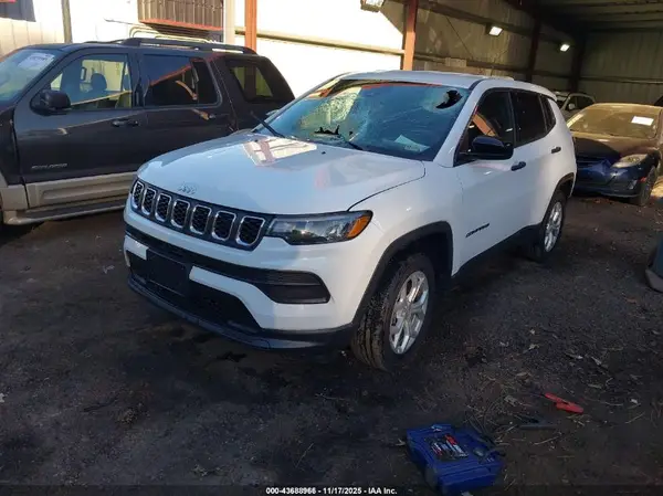 3C4NJDAN1RT116117 2024 JEEP COMPASS - Image 2