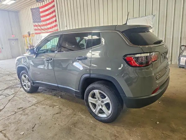3C4NJDAN2PT510223 2023 JEEP COMPASS - Image 2