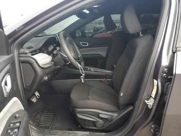 2024 JEEP COMPASS auction photo 7
