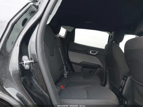 3C4NJDAN2ST501840 2025 JEEP COMPASS - Image 8