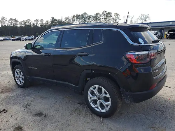 3C4NJDAN2ST575212 2025 JEEP COMPASS - Image 2