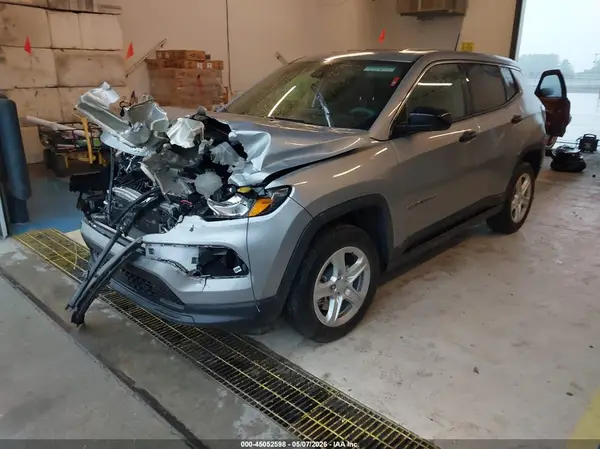 3C4NJDAN3PT507234 2023 JEEP COMPASS - Image 2