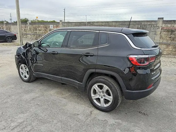 3C4NJDAN3PT525958 2023 JEEP COMPASS - Image 2