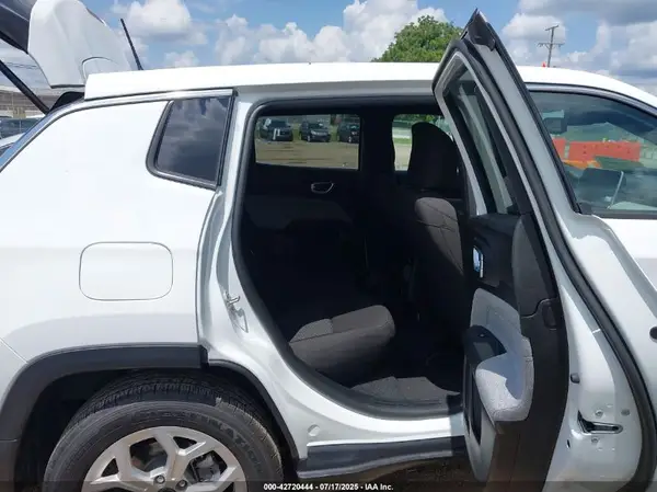 3C4NJDAN3ST516377 2025 JEEP COMPASS - Image 8