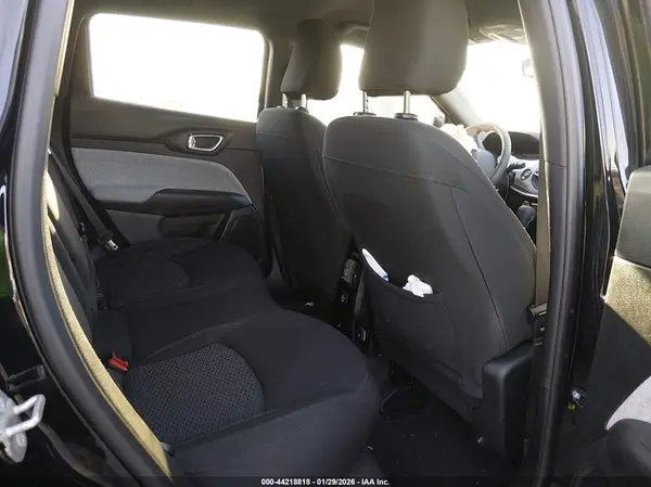 3C4NJDAN4PT557625 2023 JEEP COMPASS - Image 8