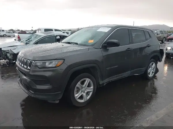 3C4NJDAN4PT573033 2023 JEEP COMPASS - Image 2