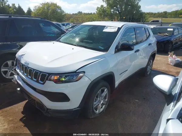 3C4NJDAN4RT106407 2024 JEEP COMPASS - Image 2