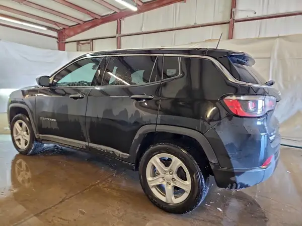 3C4NJDAN5PT570268 2023 JEEP COMPASS - Image 2