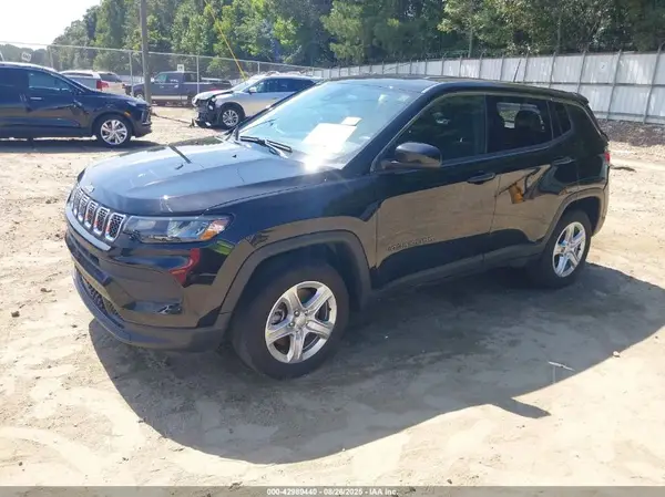 3C4NJDAN5PT570934 2023 JEEP COMPASS - Image 2