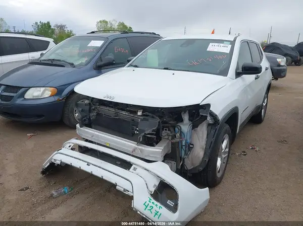 3C4NJDAN6PT564575 2023 JEEP COMPASS - Image 2