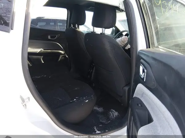 3C4NJDAN6RT124293 2024 JEEP COMPASS - Image 8