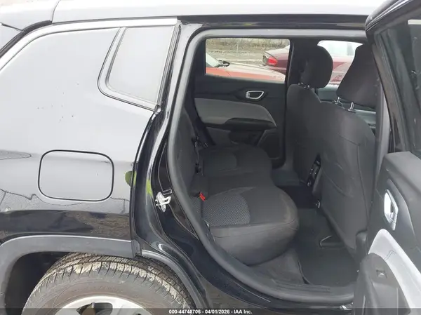 3C4NJDAN7PT559238 2023 JEEP COMPASS - Image 8