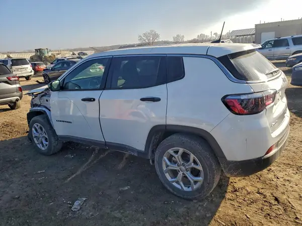 3C4NJDAN7RT106918 2024 JEEP COMPASS - Image 2