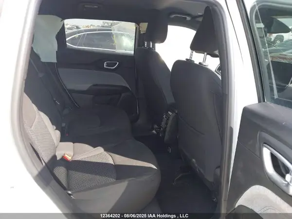 3C4NJDAN7ST520433 2025 JEEP COMPASS - Image 8