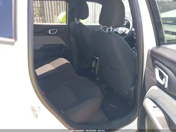 3C4NJDAN8PT558325 2023 JEEP COMPASS - Image 8