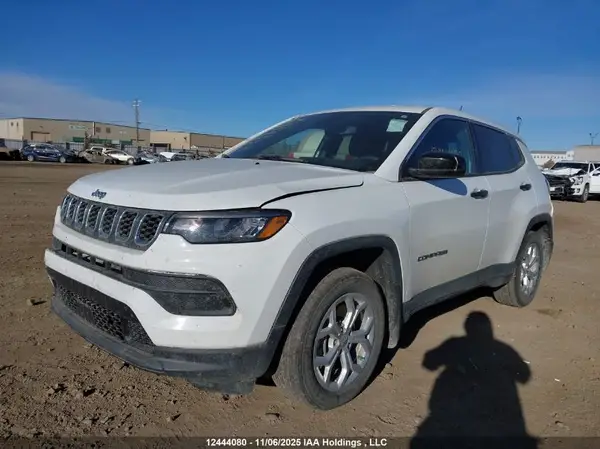 3C4NJDAN8RT139569 2024 JEEP COMPASS - Image 2