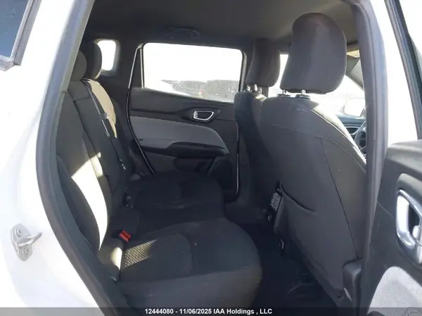 3C4NJDAN8RT139569 2024 JEEP COMPASS - Image 8