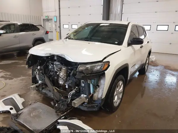 3C4NJDAN8RT148031 2024 JEEP COMPASS - Image 2