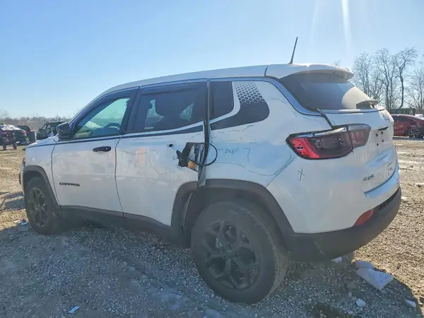 3C4NJDAN8RT160048 2024 JEEP COMPASS - Image 2