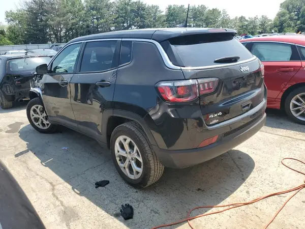 3C4NJDAN8RT173303 2024 JEEP COMPASS - Image 2