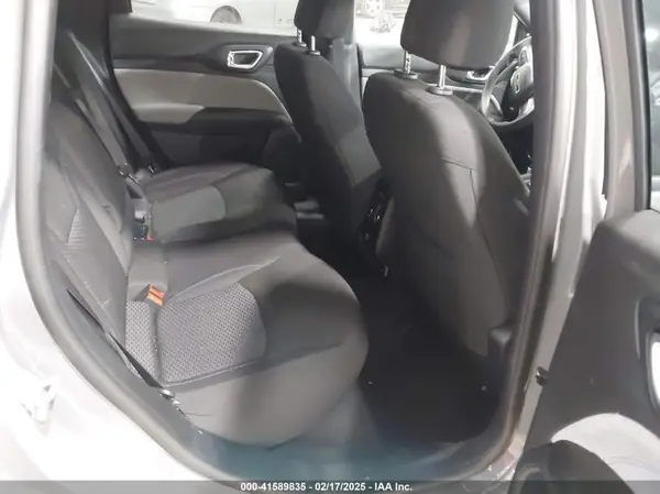 3C4NJDAN8RT580067 2024 JEEP COMPASS - Image 8