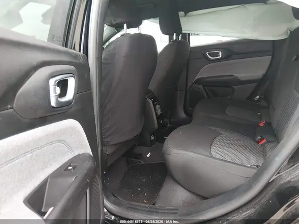 3C4NJDAN8ST502975 2025 JEEP COMPASS - Image 8