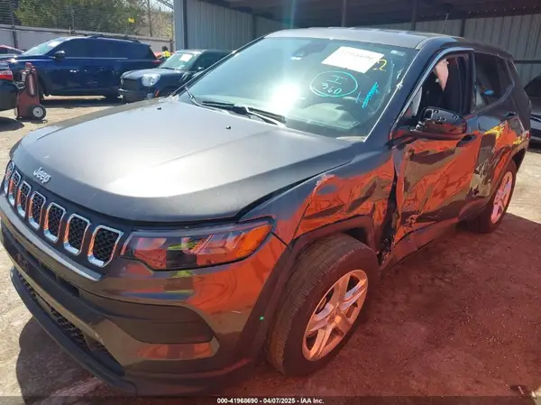3C4NJDAN9PT545552 2023 JEEP COMPASS - Image 2