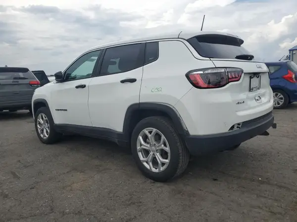 3C4NJDAN9RT126023 2024 JEEP COMPASS - Image 2
