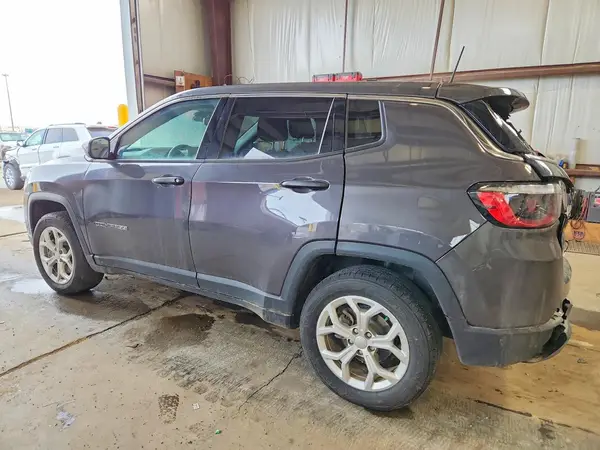 3C4NJDAN9RT137653 2024 JEEP COMPASS - Image 2